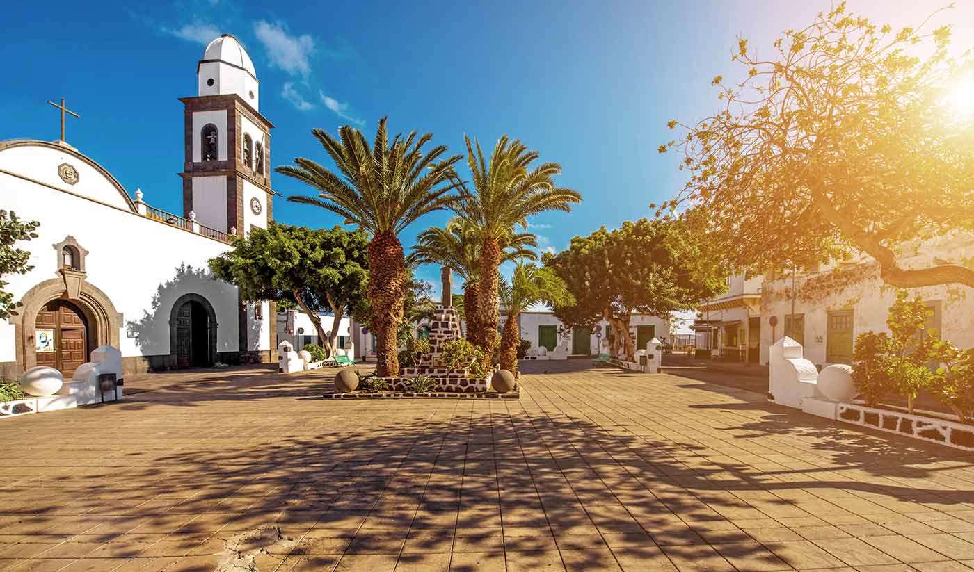 Lanzarote  Uçak Bileti