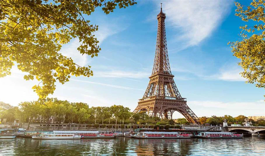Paris Uçak Bileti