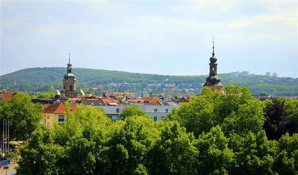 Saarbrücken Uçak Bileti