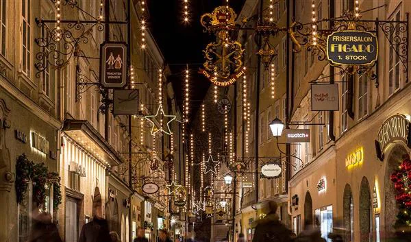 Salzburg Şehir Hayatı Getreidegasse Sokak