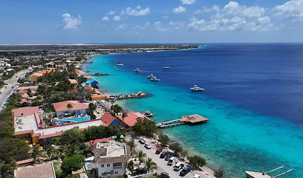 Kralendijk Beach Chachacha Beach