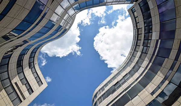 Düsseldorf  Kültür Gehry Binaları